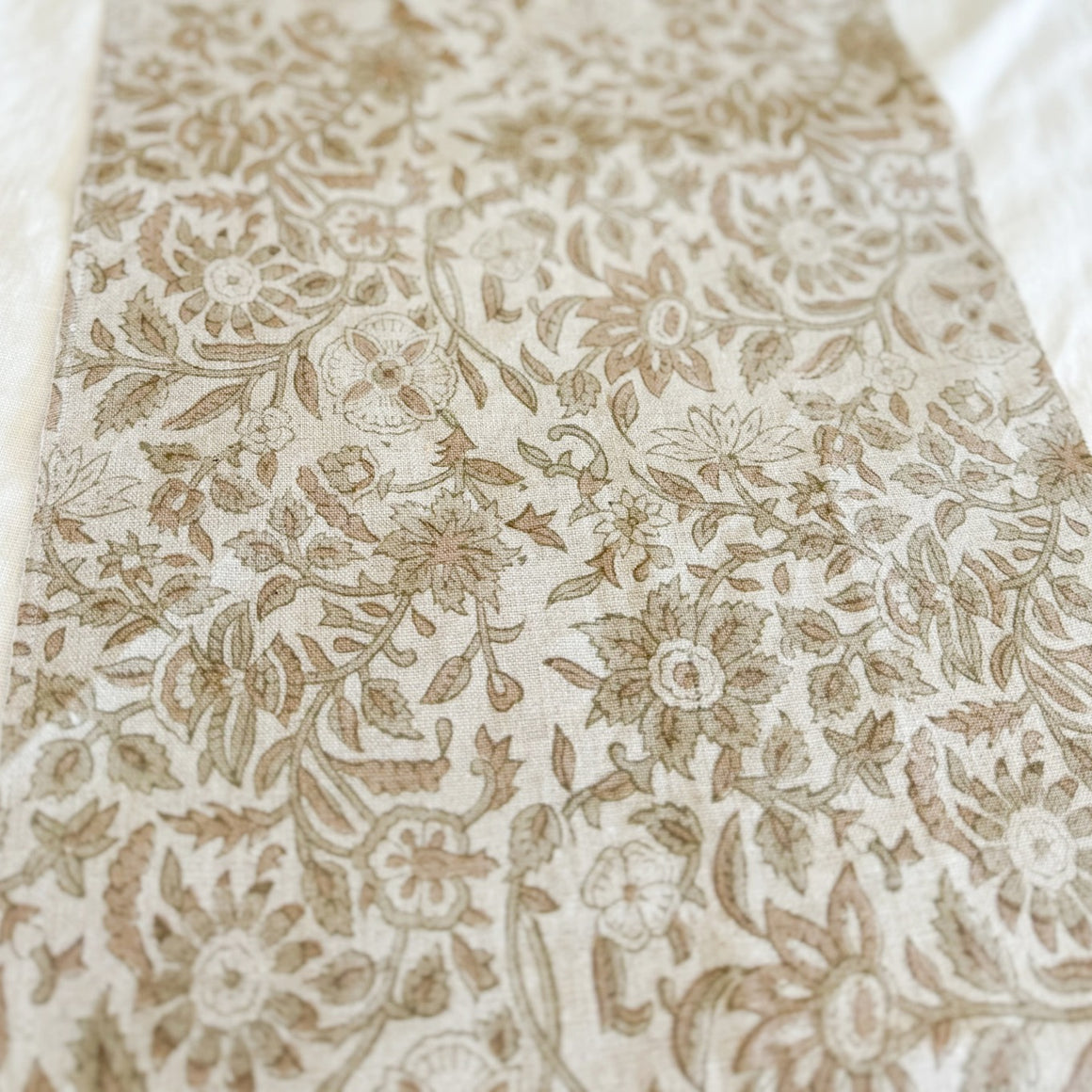 Kanan Natural - Sand, Mocha Textile